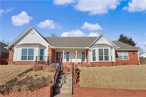 508 Fairway Cir, Springdale, AR, 72764-1027 | Card Image