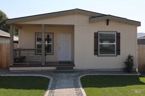 496 Elm St N, Vale, OR, 97918-9626 | Card Image