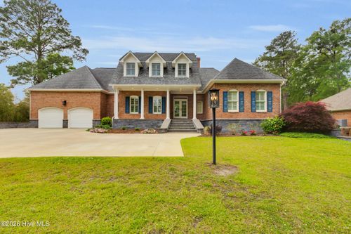 611 Creekwood Dr, Trent Woods, NC, 28562-7119 | Card Image