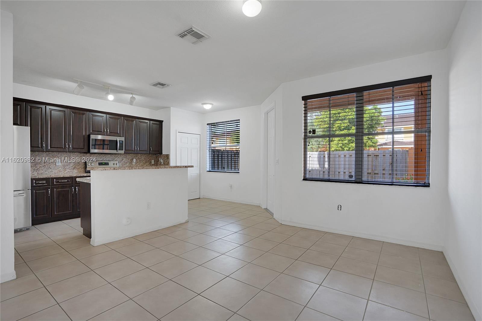 109th Ct, Homestead, FL 33032