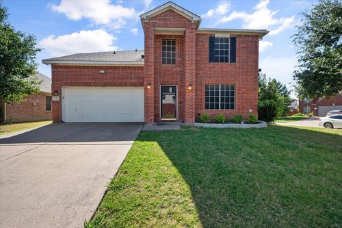 7709 Mason Dells Dr, Arlington, TX, 76001-7361 | Card Image