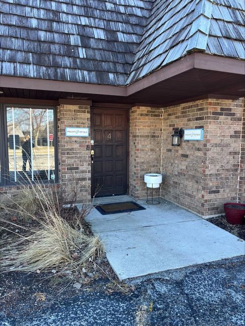 14045 W Petronella Dr, Libertyville, IL, 60048-9652 | Card Image