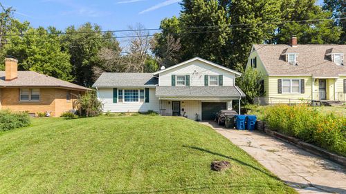 654 E 32nd St, Davenport, IA, 52803-1239 | Card Image
