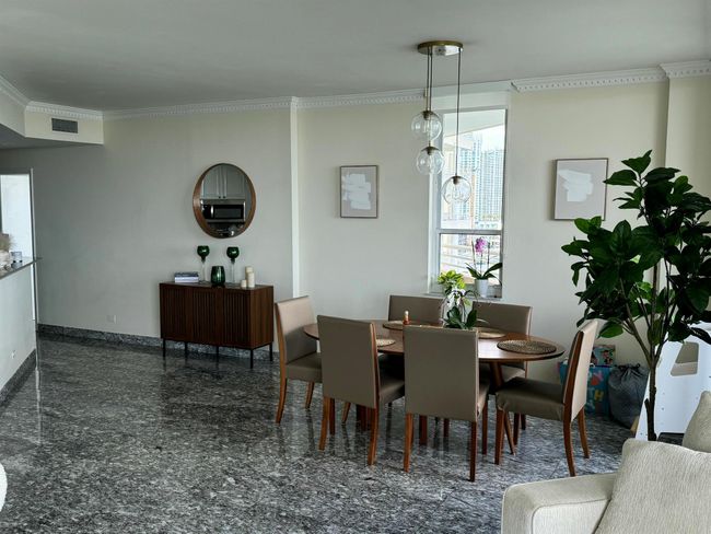 APT-1912 - 888 Brickell Key Dr, Condo with 2 bedrooms, 3 bathrooms and null parking in Miami FL | Image 27