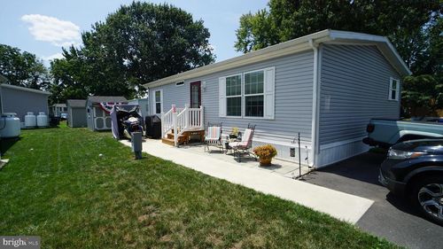 4207 Darby Dr, MORRISVILLE, PA, 19067-6113 | Card Image