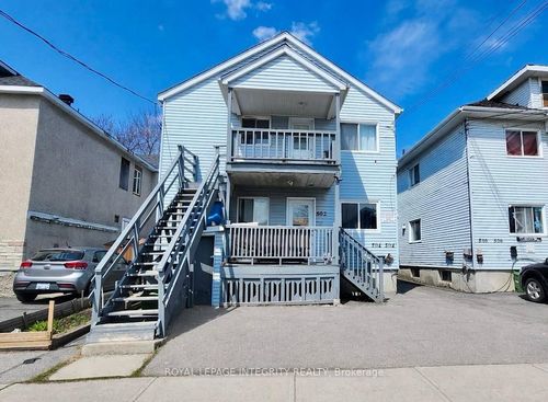 504 Walton St, Cornwall, ON, K6H1T4 | Card Image