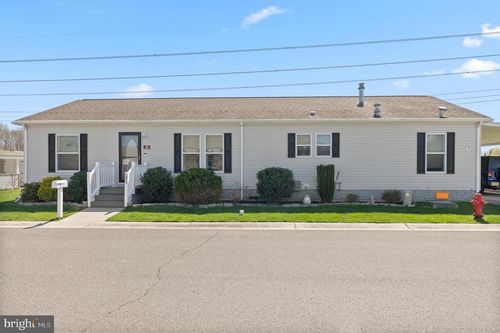 2088 Burlington Cir, WILLIAMSTOWN, NJ, 08094-3657 | Card Image