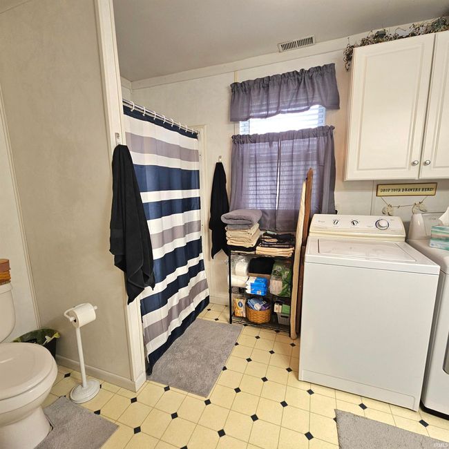 787 S Main St, House other with 3 bedrooms, 2 bathrooms and null parking in Linton IN | Image 24