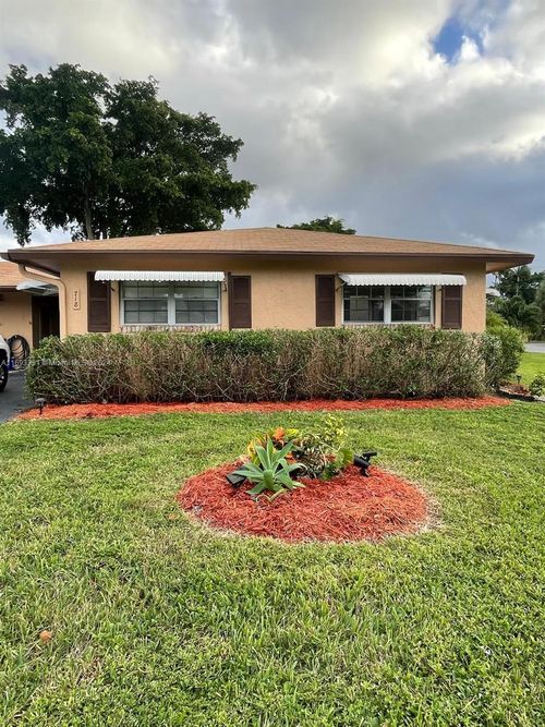 718 Whippoorwill Ln, Delray Beach, FL, 33445-1823 | Card Image
