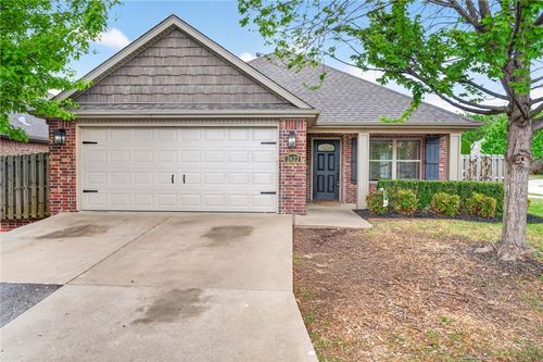 2622 N Sierra Avenue, Fayetteville, AR, 72703 | Card Image