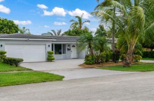 4811 Hayes St, Hollywood, FL, 33021-5243 | Card Image