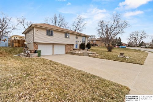 2802 Ponderosa Drive, Bellevue, NE, 68123 | Card Image