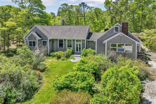 988 Crowells Bog Rd, Brewster, MA, 02631-5201 | Card Image