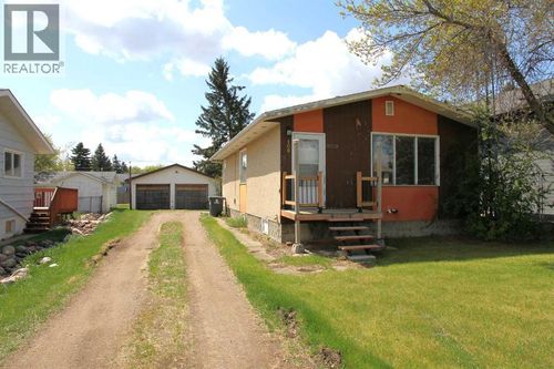 109 5th Ave W, Maidstone, SK, S0M1M0 | Card Image