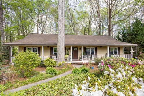 2058 Shillingwood Dr Nw, Kennesaw, GA, 30152-4233 | Card Image
