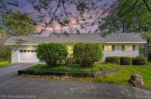 4200 Woodcock Way, Highland, MI, 48357-3962 | Card Image