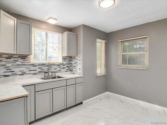 14219 Kilbourne St, House other with 3 bedrooms, 1 bathrooms and null parking in Detroit MI | Image 10