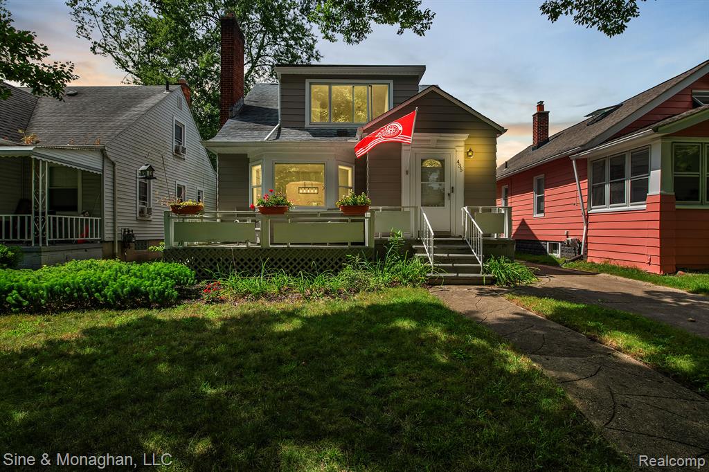 Laprairie St, Ferndale, MI 48220