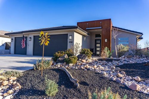 3158 E Fuchsia Dr, St George, UT, 84790-1892 | Card Image