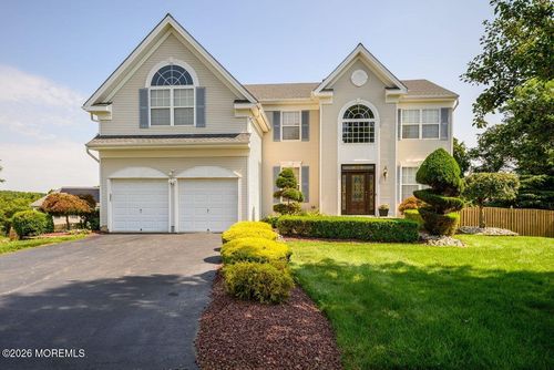19 Pecan Valley Dr, Marlboro, NJ, 07746-2137 | Card Image