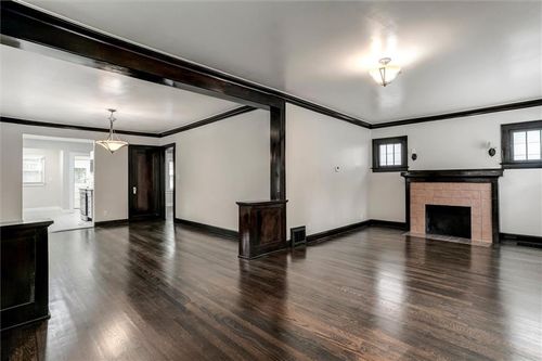 4206 Bell St, Kansas City, MO, 64111-4420 | Card Image