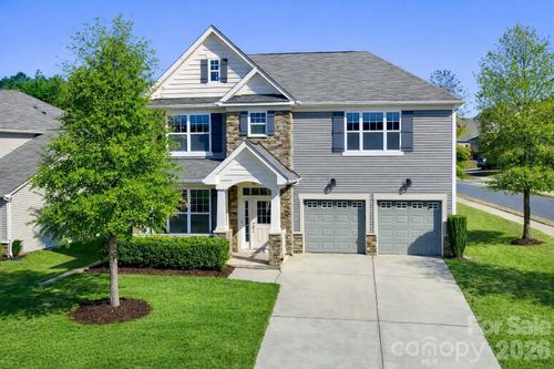 134 Farmers Folly Dr, Mooresville, NC, 28117-8572 | Card Image