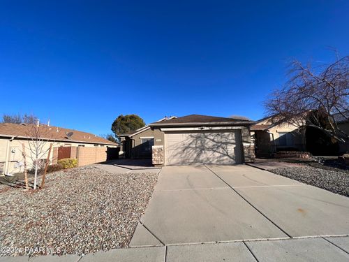 7402 E Plateau Ridge Rd, Prescott Valley, AZ, 86315-4580 | Card Image