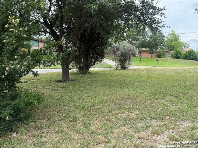 124 Herweck Dr, House other with 4 bedrooms, 3 bathrooms and null parking in Castle Hills TX | Image 28