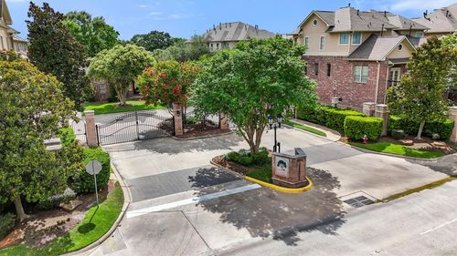 7818 Stoneyway Dr, Houston, TX, 77040-5155 | Card Image