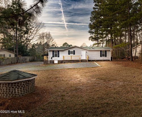 142 Pine Valley Ln, West End, NC, 27376-8000 | Card Image