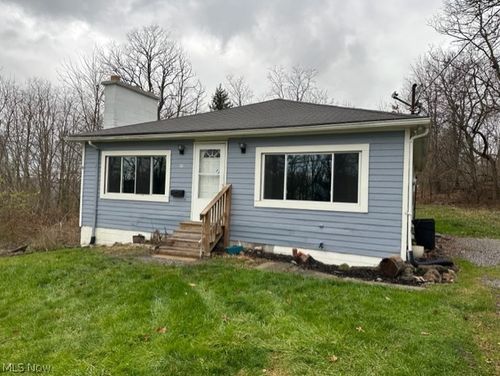 48 6th St, Campbell, OH, 44405-1352 | Card Image