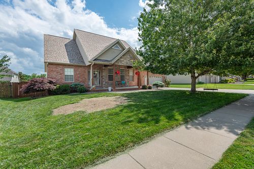 1006 E Cobblestone Dr, Ozark, MO, 65721-5756 | Card Image
