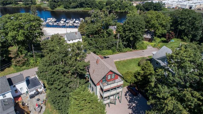 2 - 24 Mariner Heights View, Condo with 2 bedrooms, 1 bathrooms and 2 parking in Westerly RI | Image 4