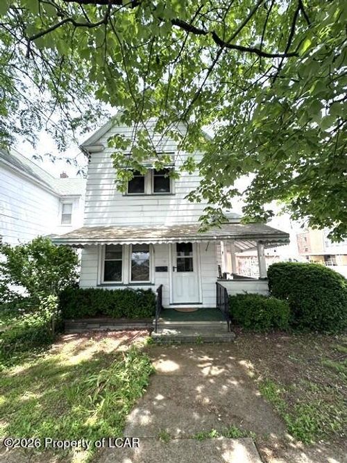 25 Division St, Kingston, PA, 18704-3607 | Card Image