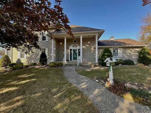11 Nw 1st St, Adams, MN, 55909-9769 | Card Image