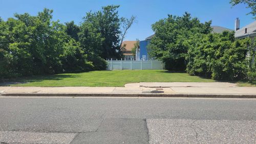 442 N Massachusetts Ave, Atlantic City, NJ, 08401-2768 | Card Image