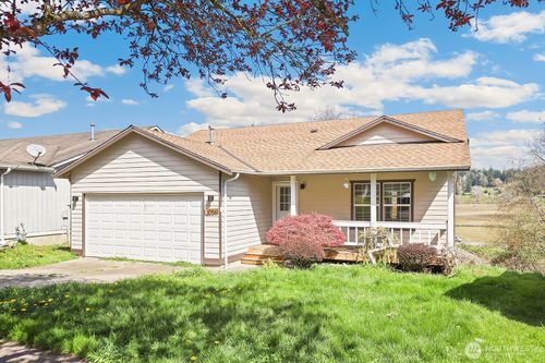 10511 66th Ave Ne, Marysville, WA, 98270-8322 | Card Image