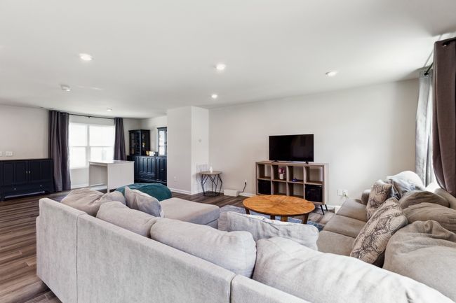 Living Room | Image 4