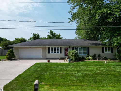 5156 Corvallis Dr, Mt Pleasant, MI, 48858-7935 | Card Image