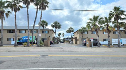 apt-213-415 N Halifax Ave, DAYTONA BEACH, FL, 32118-4056 | Card Image