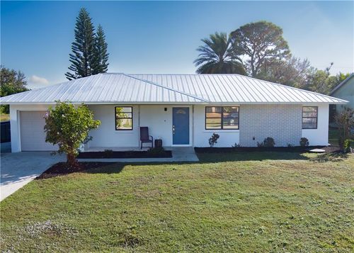 1425 Se Morrow St, Port St Lucie, FL, 34983-3762 | Card Image