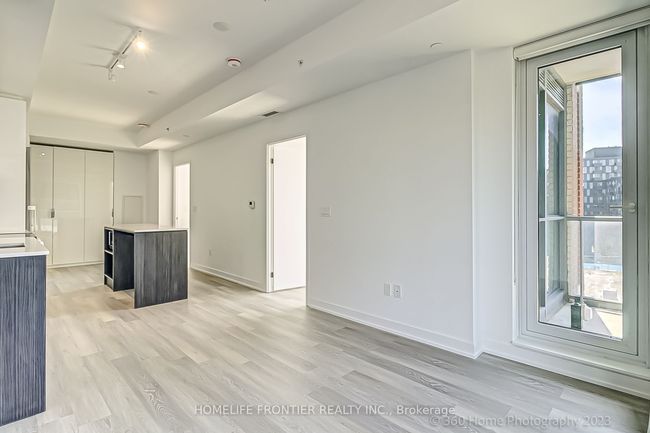 731 - 31 Tippett Rd, Condo with 2 bedrooms, 2 bathrooms and null parking in Toronto ON | Image 7