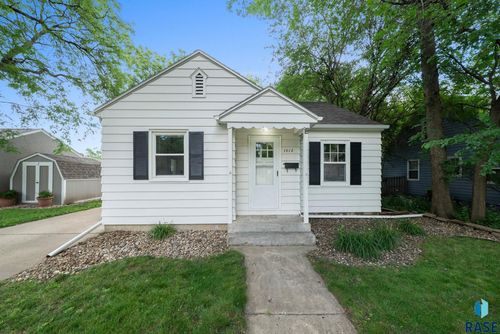 1012 S Hawthorne Ave, Sioux Falls, SD, 57105-0319 | Card Image