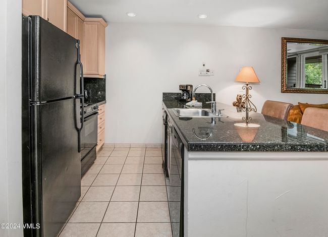 2313 - 1100 N Frontage Rd W, Condo with 2 bedrooms, 2 bathrooms and 1 parking in Vail CO | Image 4