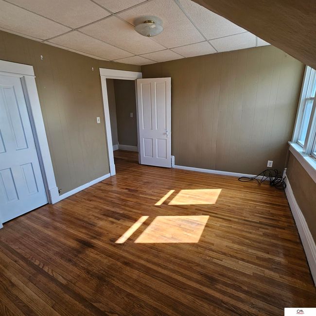 909 9 Th St, House other with 3 bedrooms, 2 bathrooms and 1 parking in Fairbury NE | Image 9