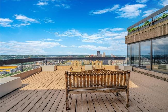 APT-780E - 1 Trimont Ln, Condo with 3 bedrooms, 3 bathrooms and 2 parking in Mt Washington PA | Image 8