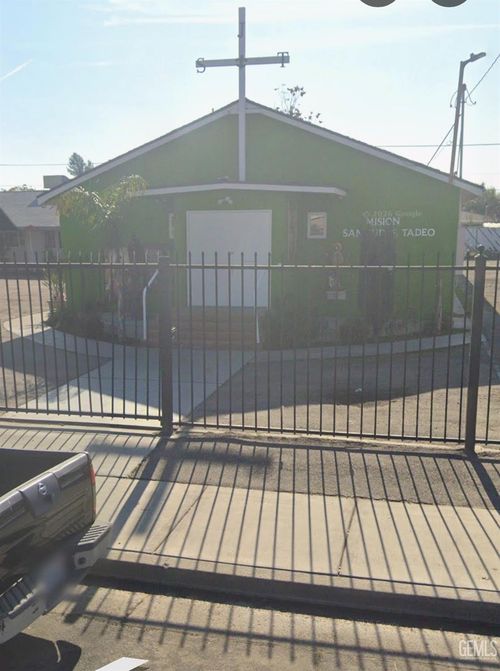 8409 Gail Marie Dr, Lamont, CA, 93241-1813 | Card Image