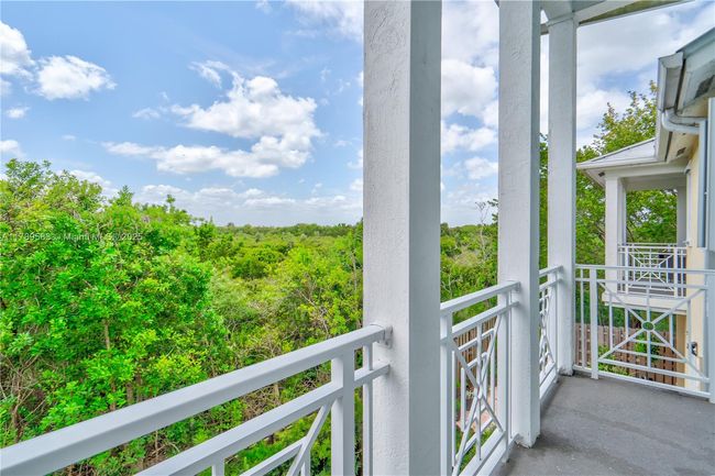 7514 Nw 108 Th Path, Townhouse with 3 bedrooms, 3 bathrooms and null parking in Doral FL | Image 24