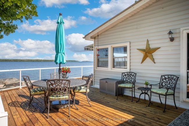 1443 Champlain Rd, House other with 5 bedrooms, 3 bathrooms and 6 parking in Tiny ON | Image 5