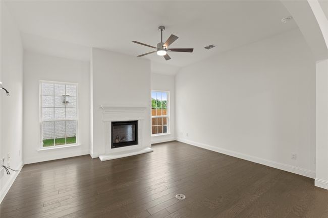 12710 Meadow Glen Trl, House other with 3 bedrooms, 3 bathrooms and null parking in Rowlett TX | Image 9